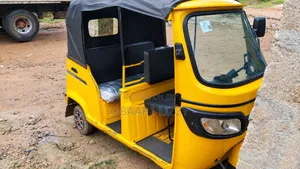 TVS Apache 160 4V 2018 Yellow
