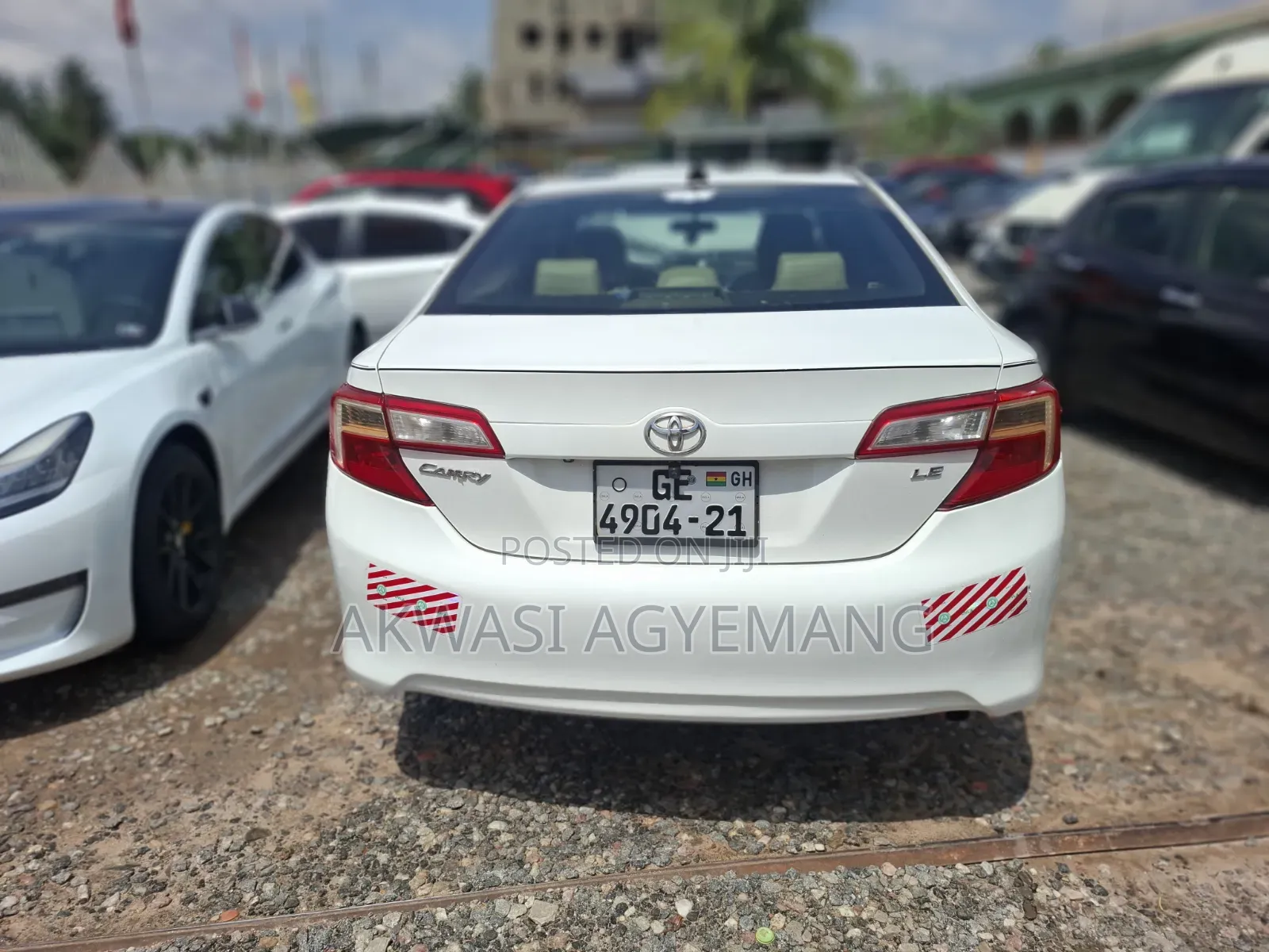 Toyota Camry LE 4dr Sedan (2.5L 4cyl 6A) 2014 White