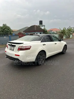 Toyota Camry XLE 4dr Sedan (2.5L 4cyl 6AM) 2010 White