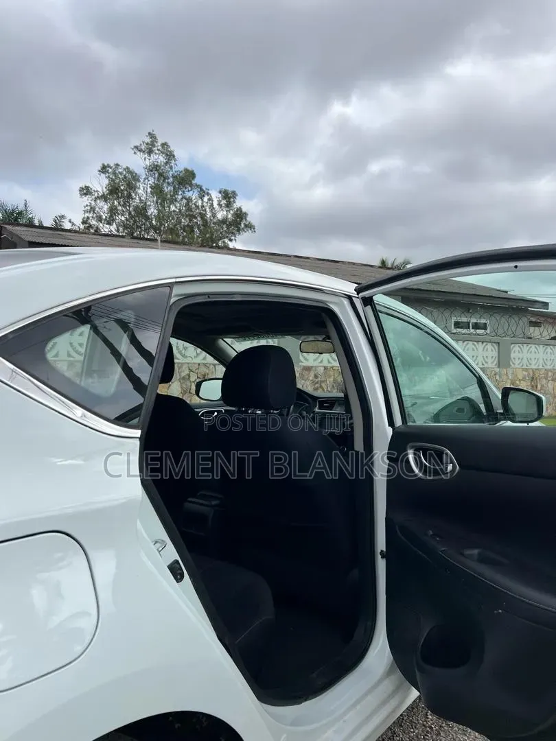 Nissan Santana 2016 White