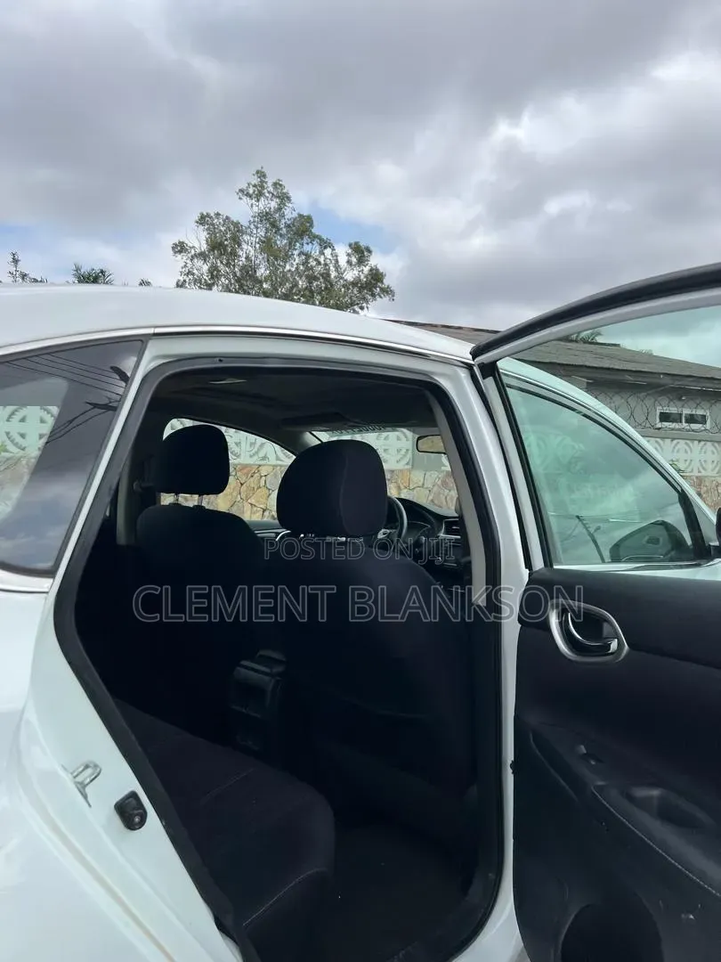 Nissan Santana 2016 White