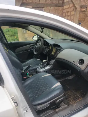 Chevrolet Cruze 2012 White