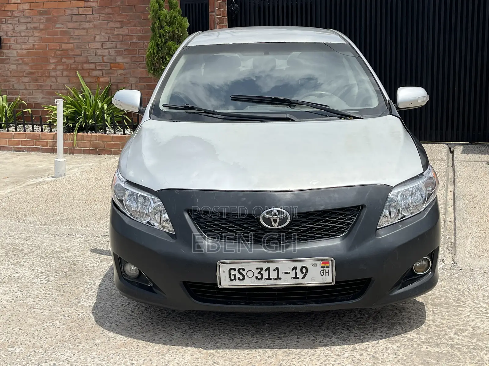 Toyota Corolla LE 4dr Sedan (1.8L 4cyl 4A) 2010 Silver