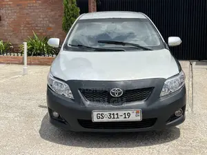 Toyota Corolla LE 4dr Sedan (1.8L 4cyl 4A) 2010 Silver