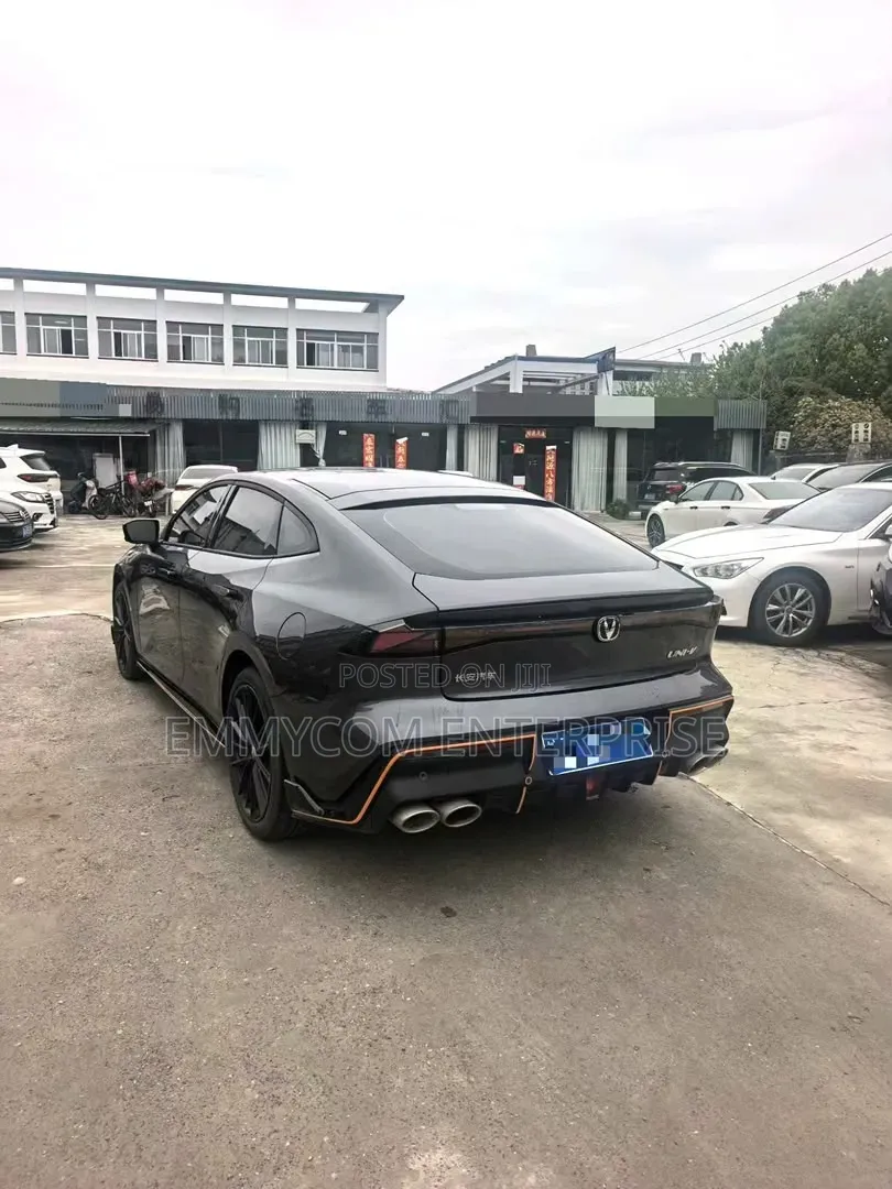 Car 2023 Black