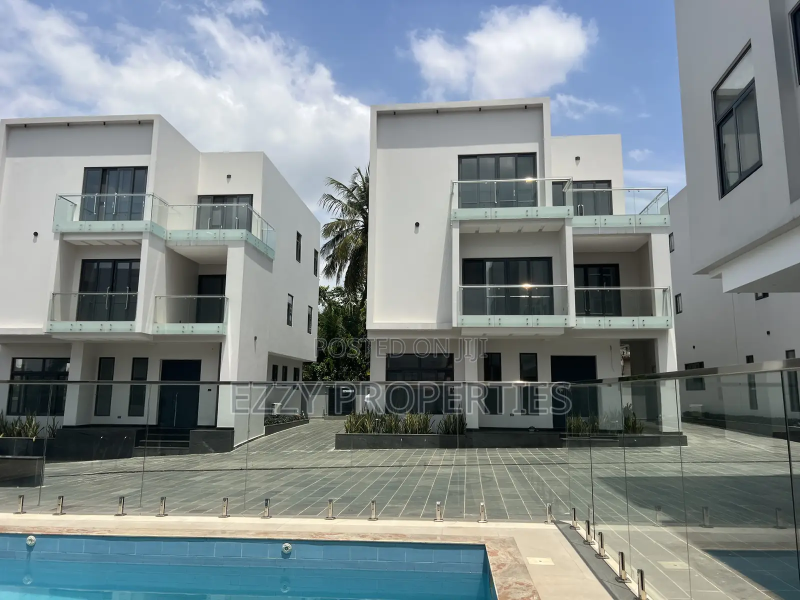 4bdrm Duplex in East Legon for rent