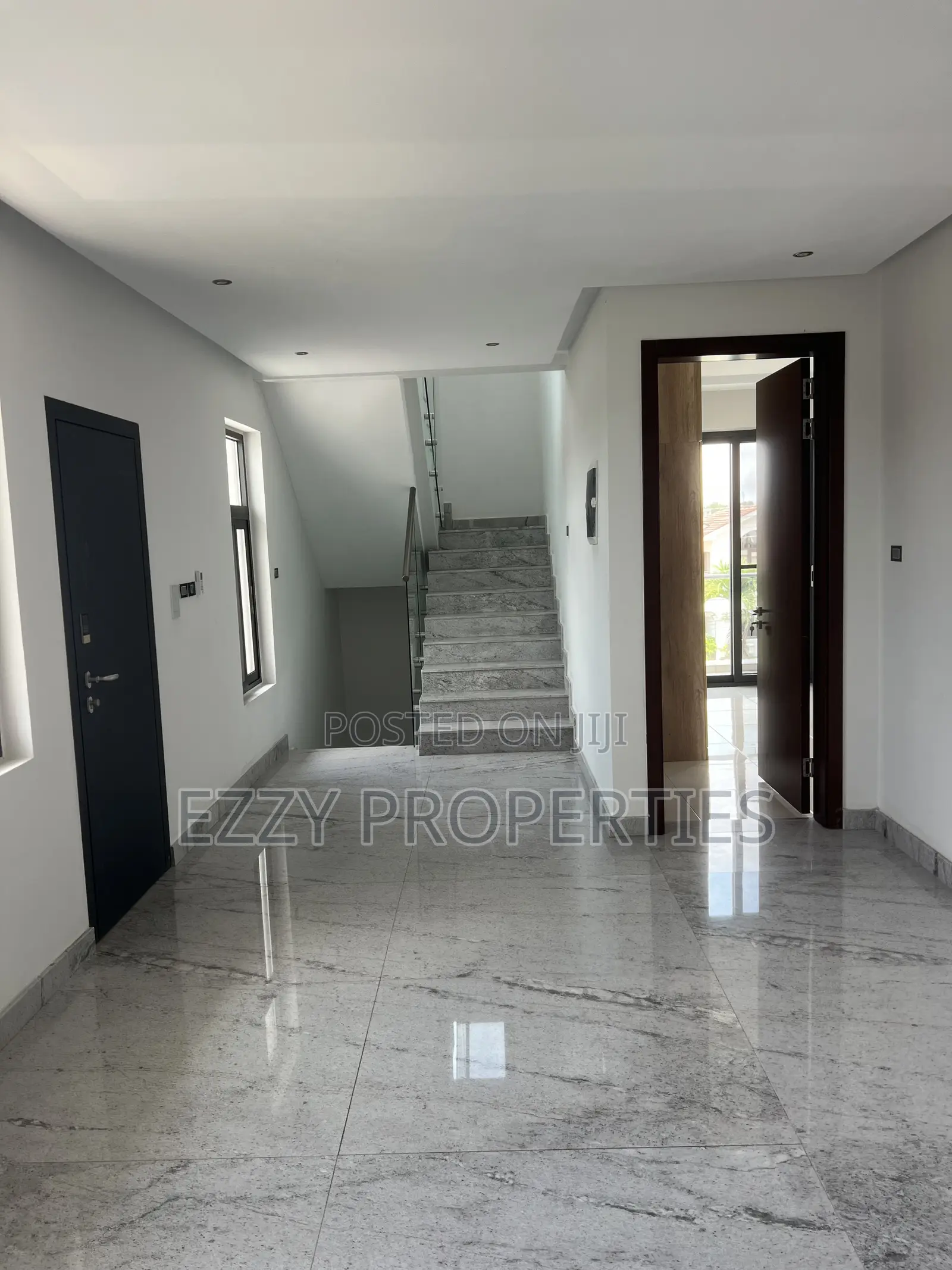 4bdrm Duplex in East Legon for rent