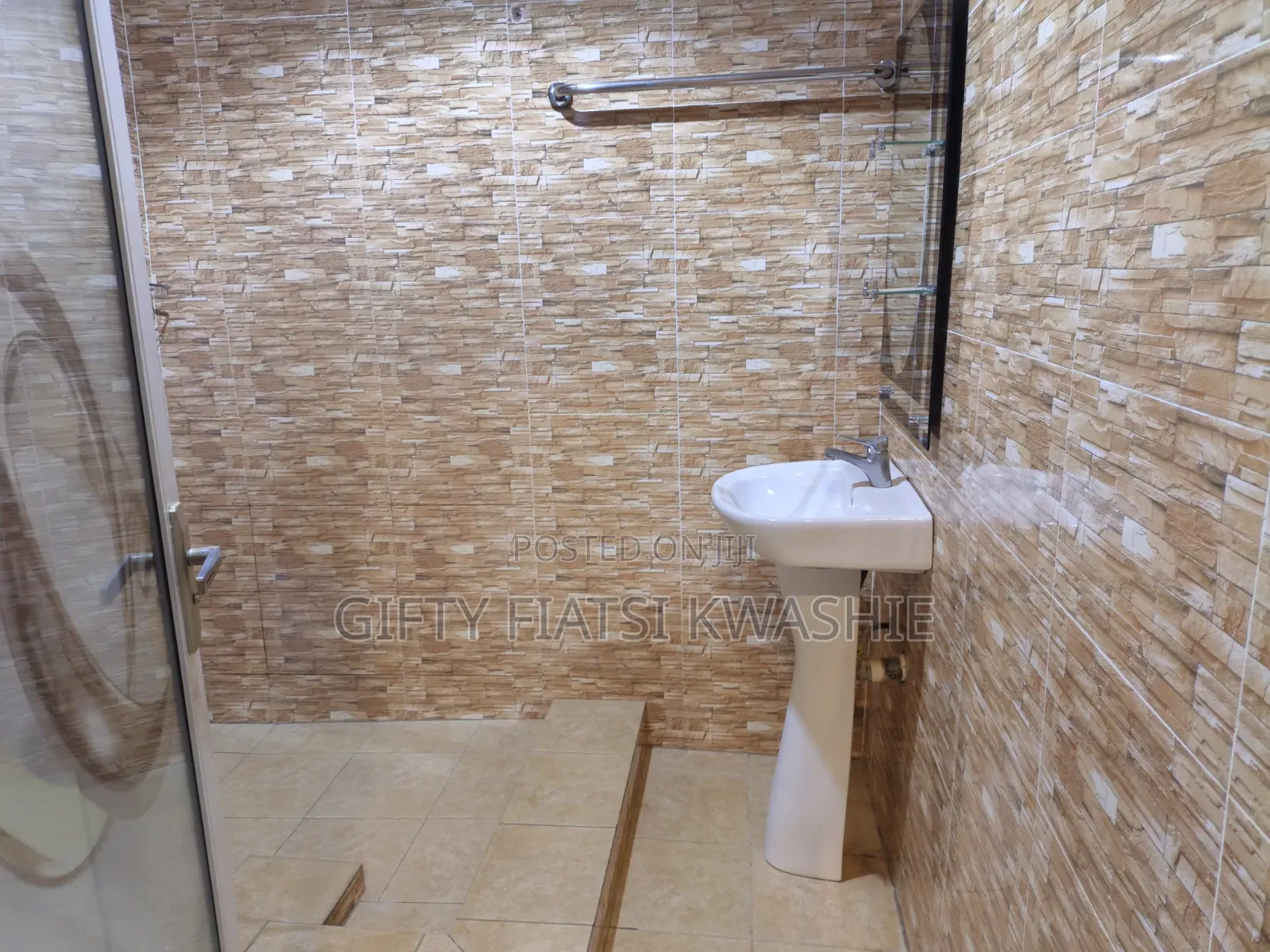 2bdrm Apartment in Atasomanso, Kumasi Metropolitan for rent