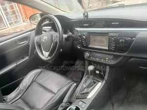 Toyota Corolla 2016 Black