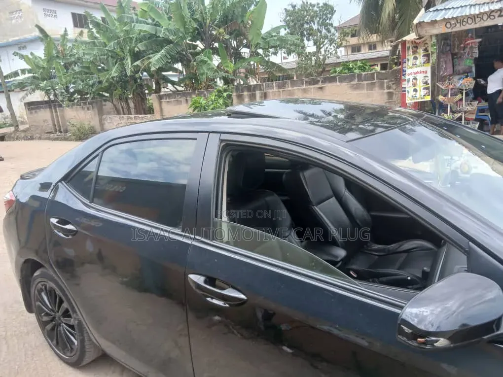 Toyota Corolla 2016 Black
