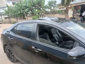 Toyota Corolla 2016 Black