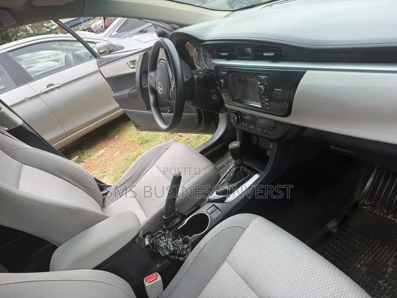 Toyota Corolla LE 4dr Sedan (1.8L 4cyl CVT) 2016 Black