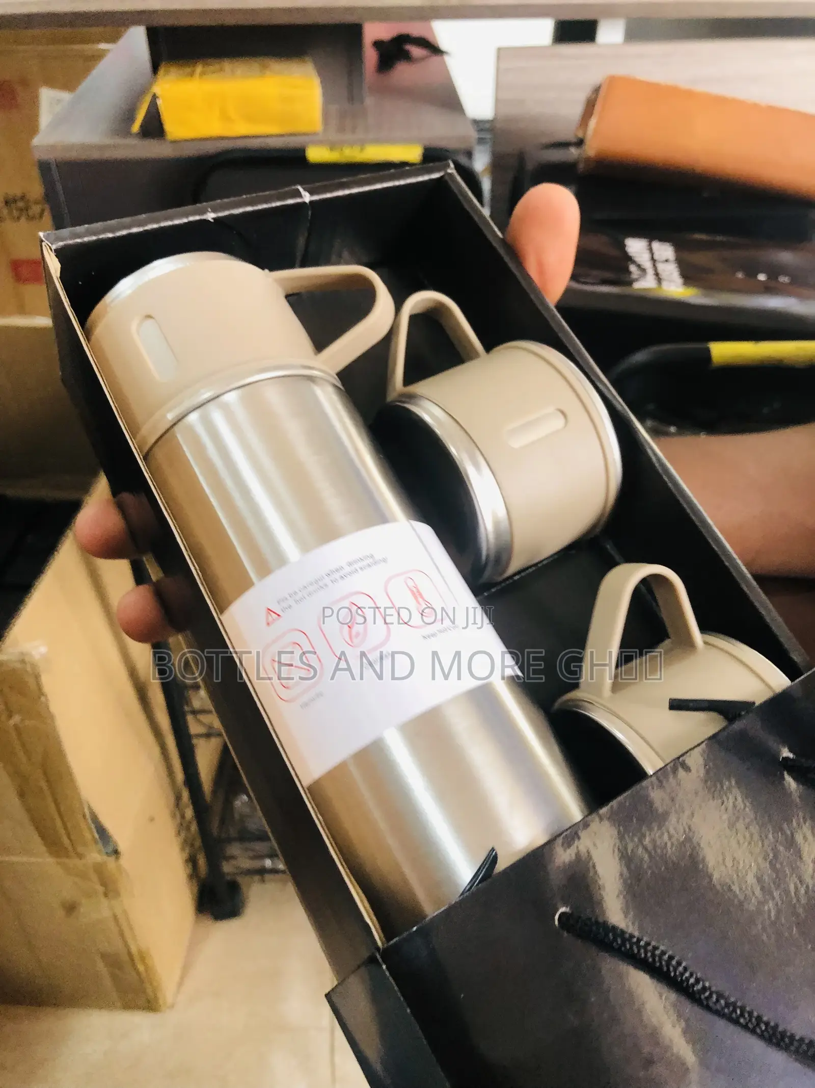 Vacuum Flask Set - 500ml + 2 Cups