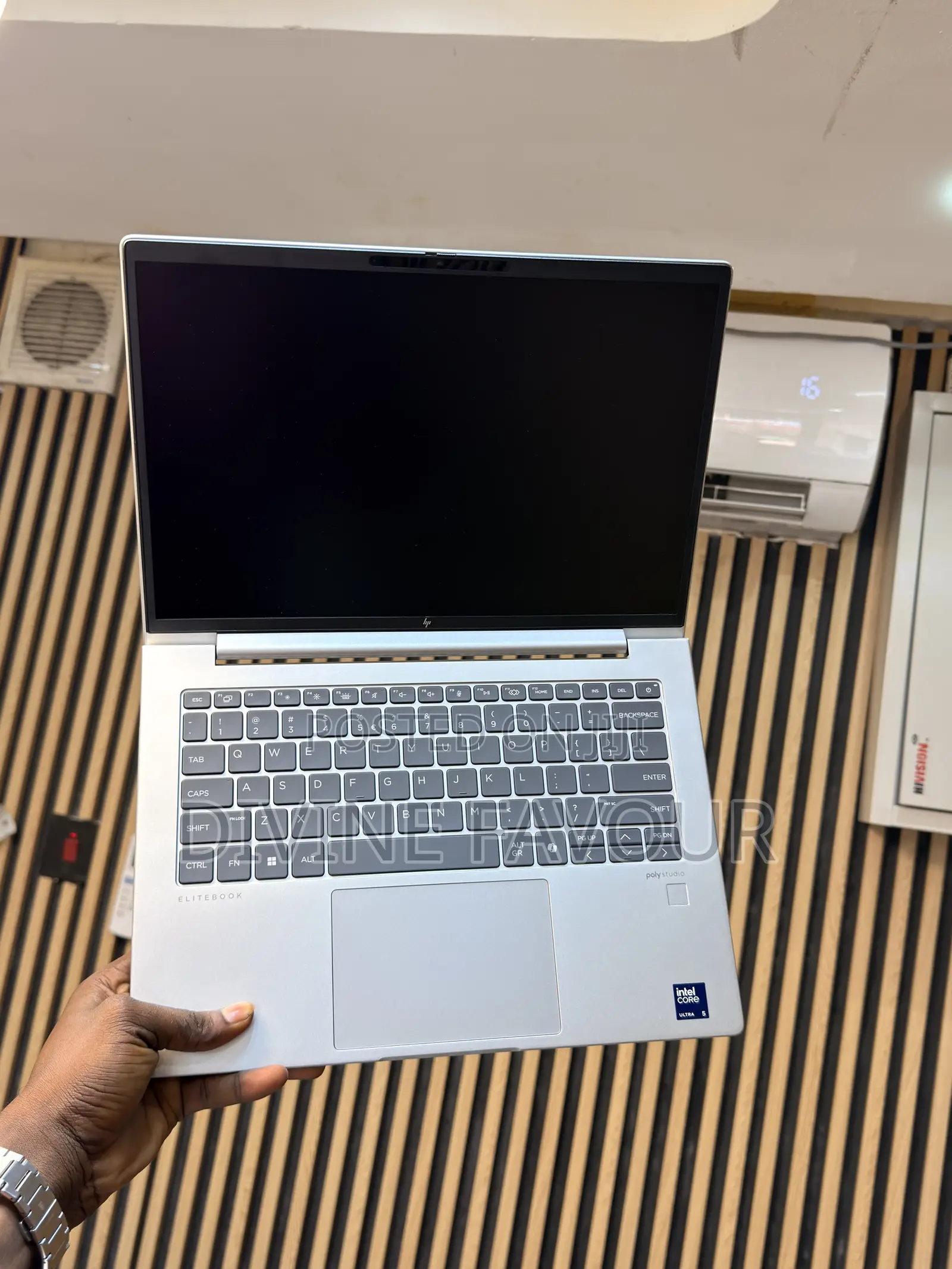 New Laptop HP EliteBook 640 G11 16GB Intel Core Ultra 5 SSD 512GB