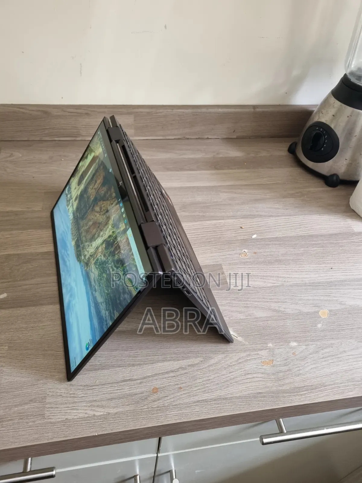 Laptop HP Envy x360 8GB AMD Ryzen 5 SSD 256GB