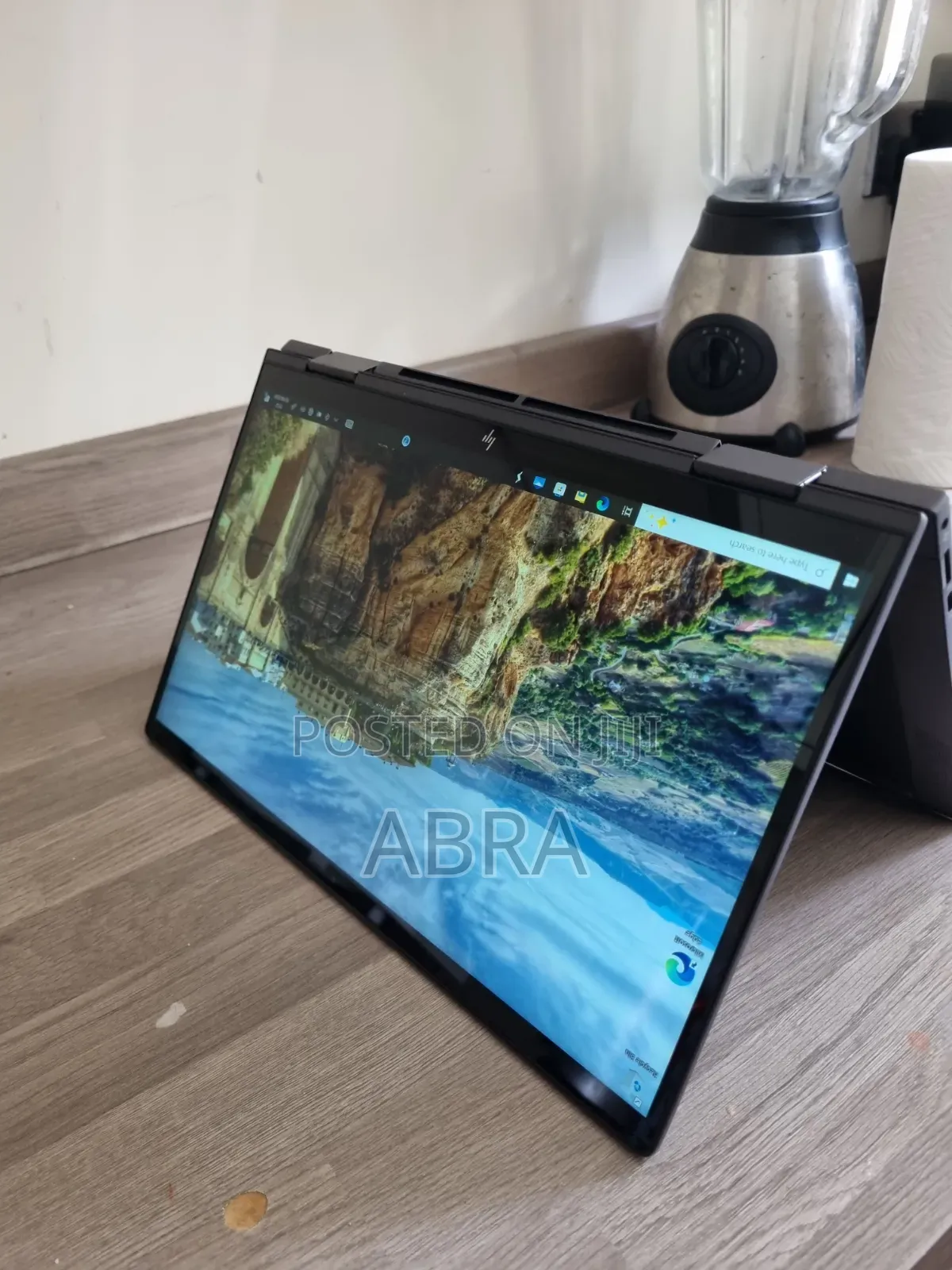 Laptop HP Envy x360 8GB AMD Ryzen 5 SSD 256GB