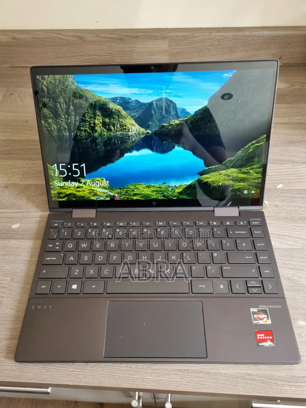 Laptop HP Envy x360 8GB AMD Ryzen 5 SSD 256GB