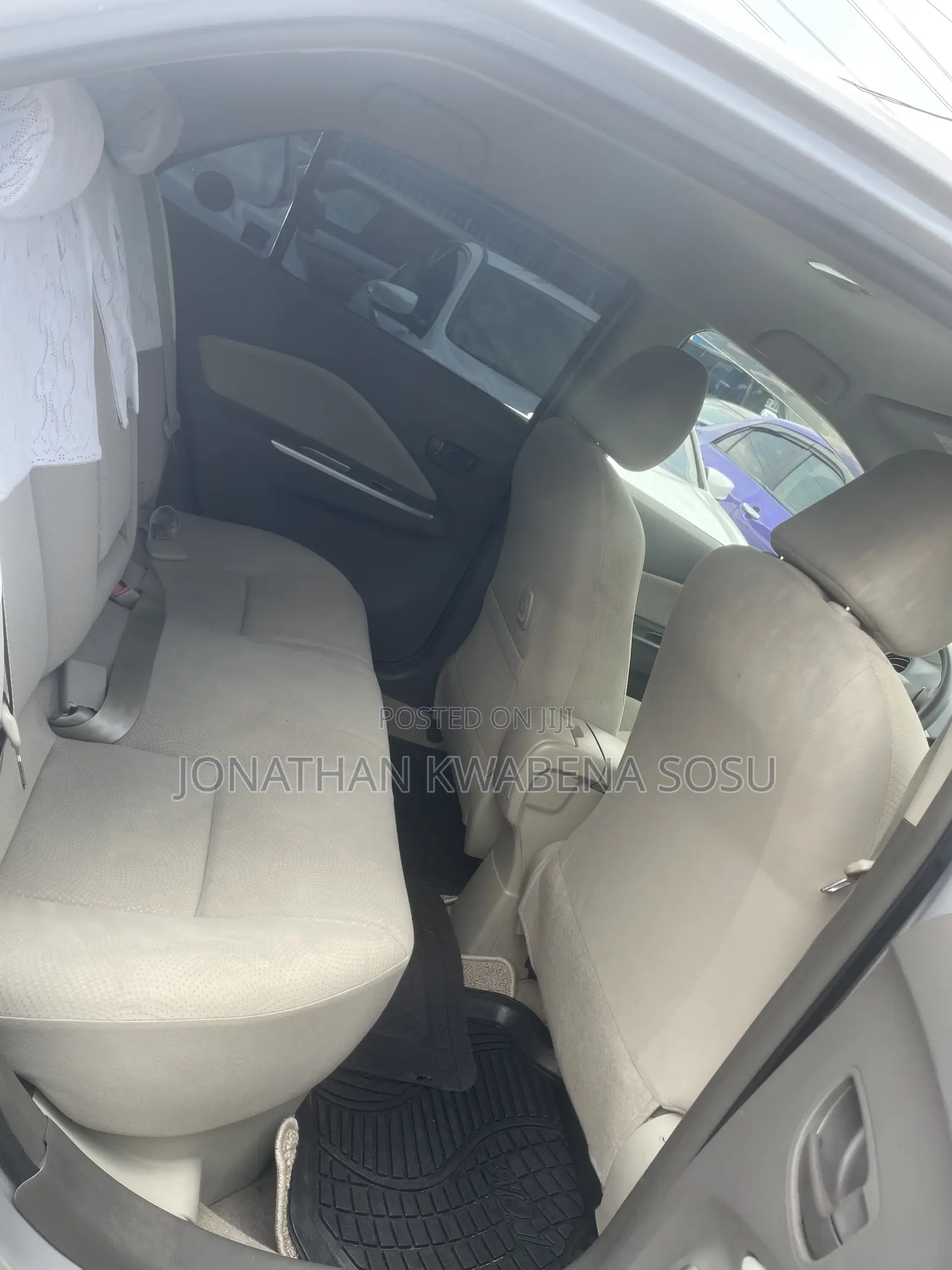 Toyota Belta 2012 Silver