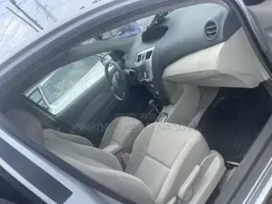 Toyota Belta 2012 Silver
