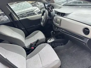 Toyota Vitz 2012
