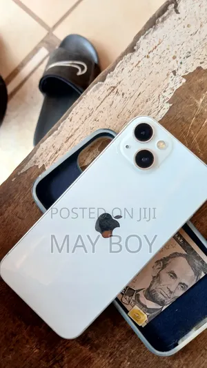 Apple iPhone 13 128 GB White