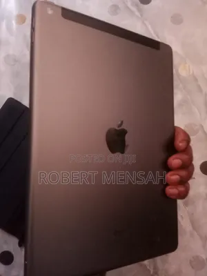 Apple iPad 10.2 (2021) 128 GB Black