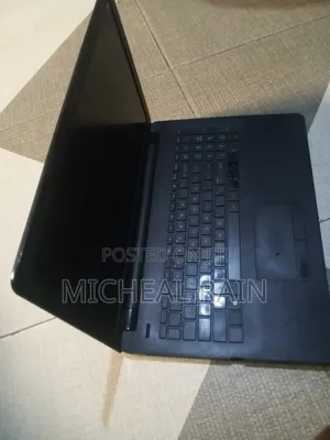 Laptop HP 14-dq1025cl 4GB Intel Celeron HDD 350GB