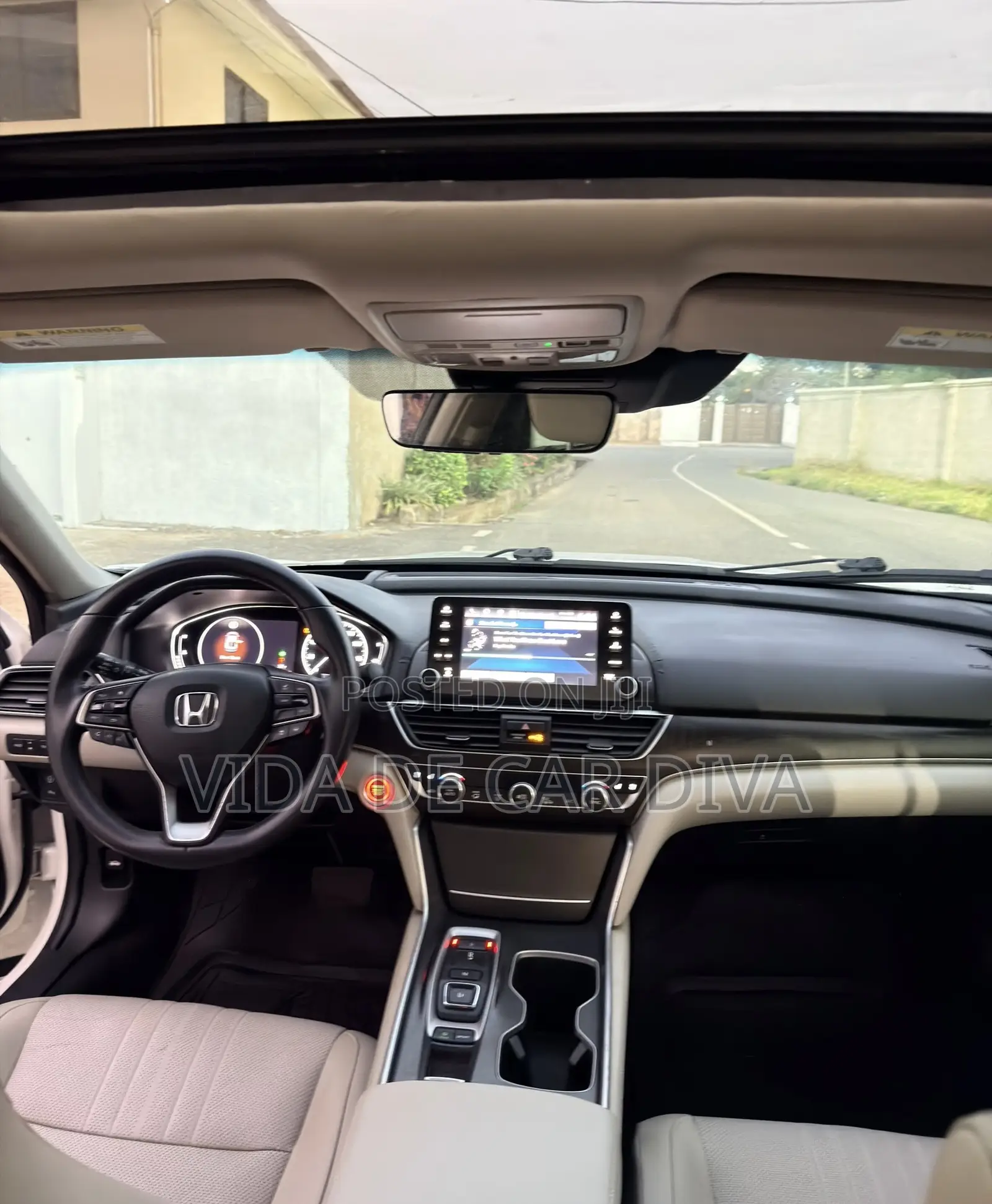 Honda Accord Touring 2.0T 2018 White