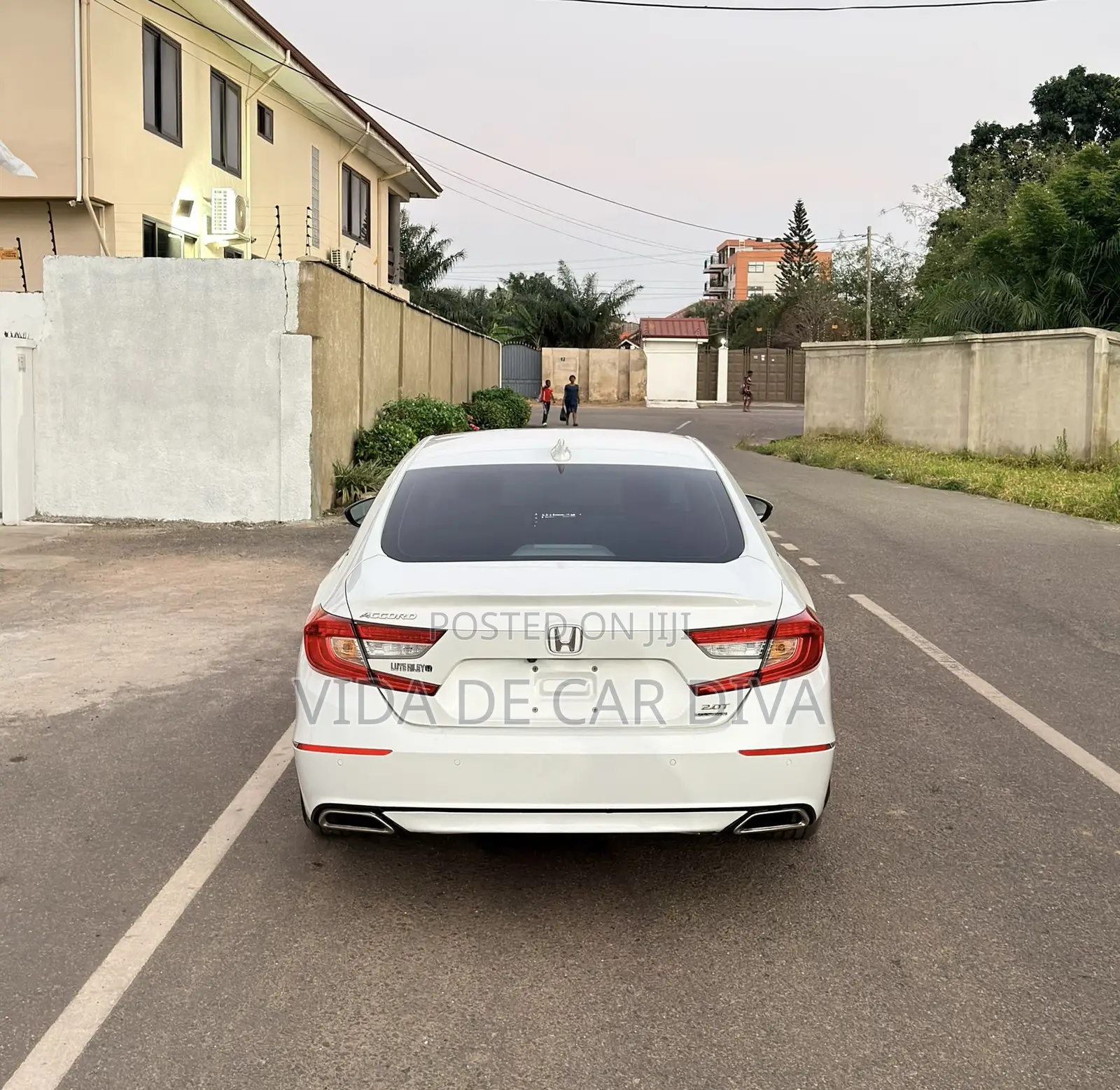 Honda Accord Touring 2.0T 2018 White