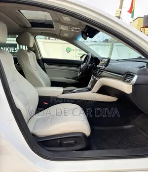 Honda Accord Touring 2.0T 2018 White