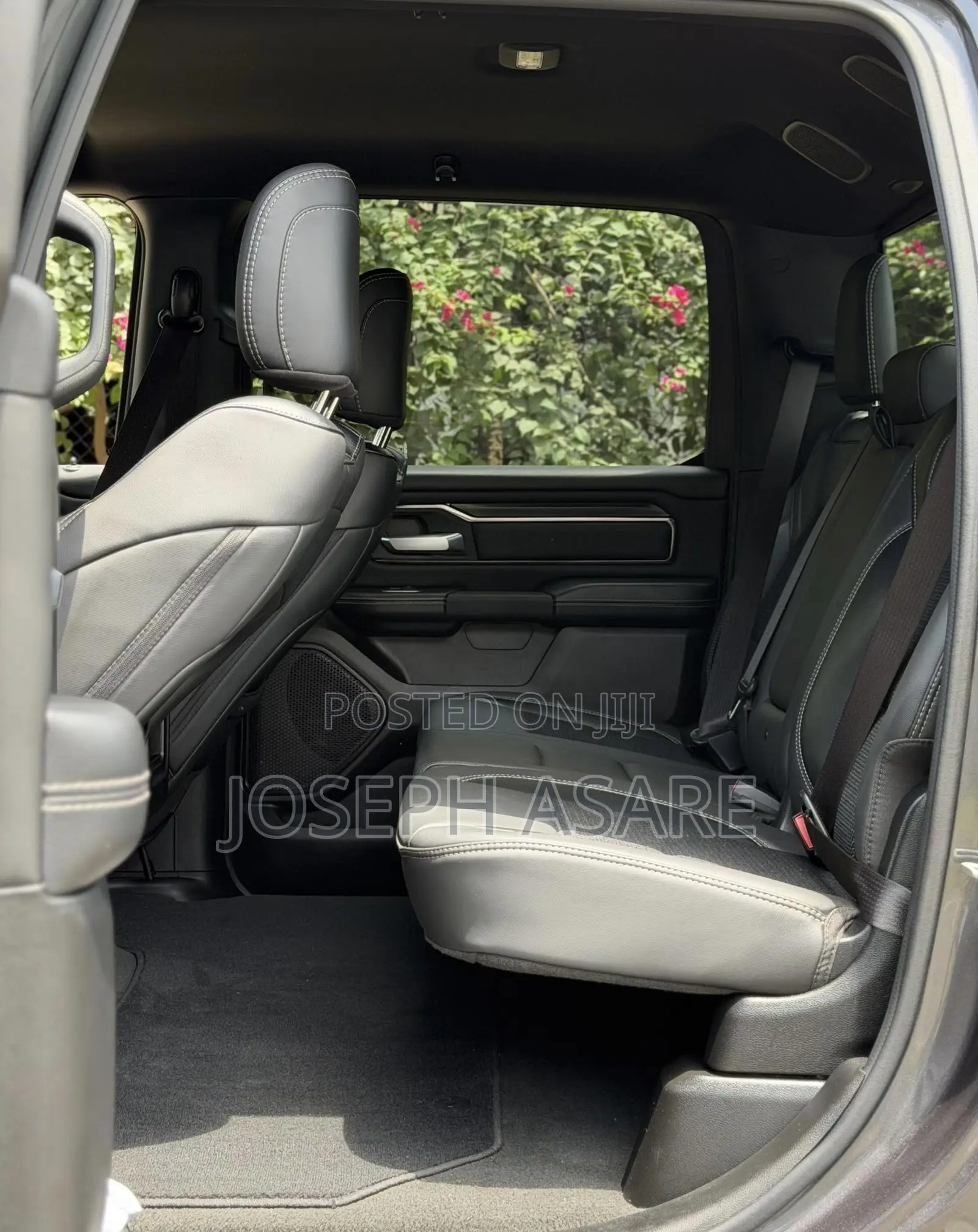 RAM 1500 2024 Gray