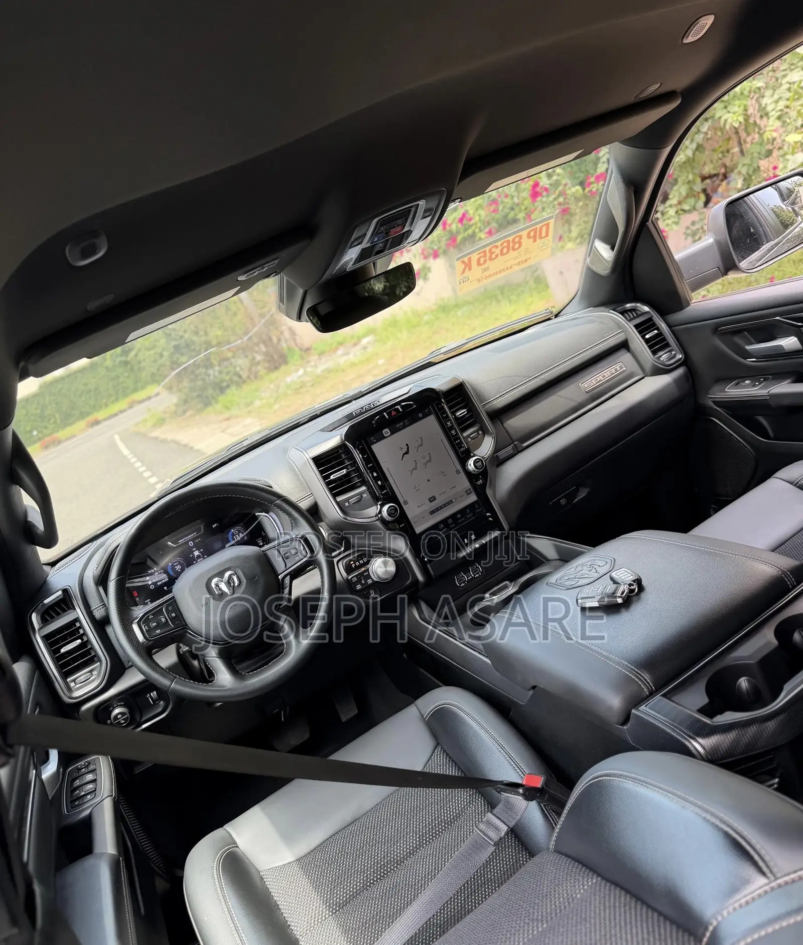 RAM 1500 2024 Gray
