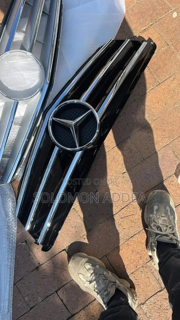Mercedes-Benz Diamond-Style (Pinnacle/Starlight) Front Radiator Grille