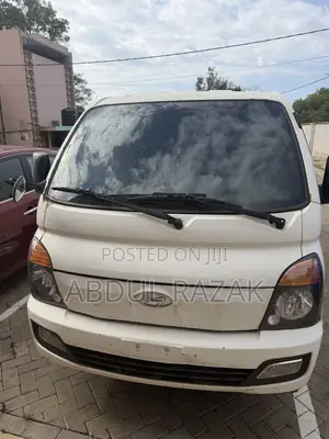 Hyundai Porter 2015 White