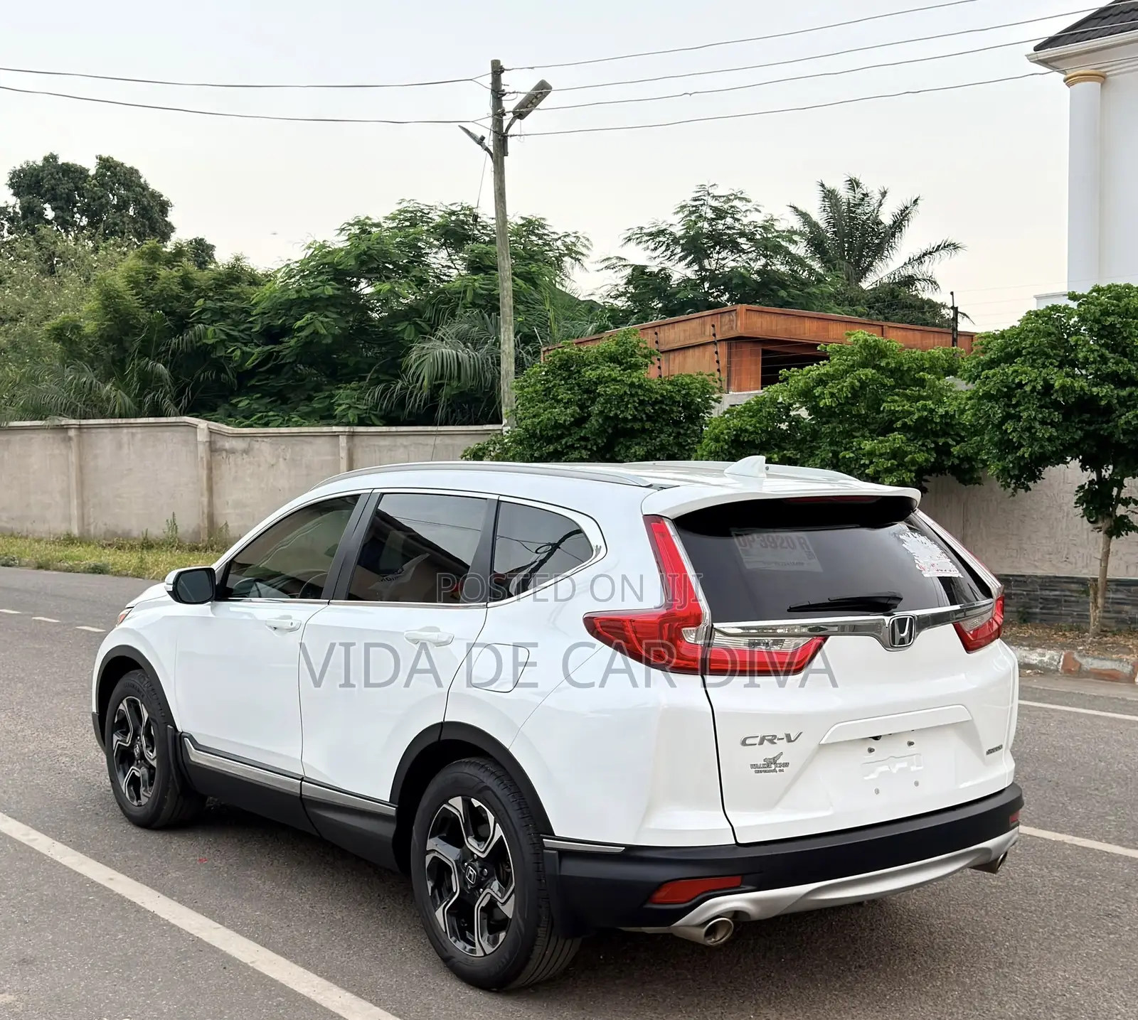 Honda CR-V Touring AWD 2018 White