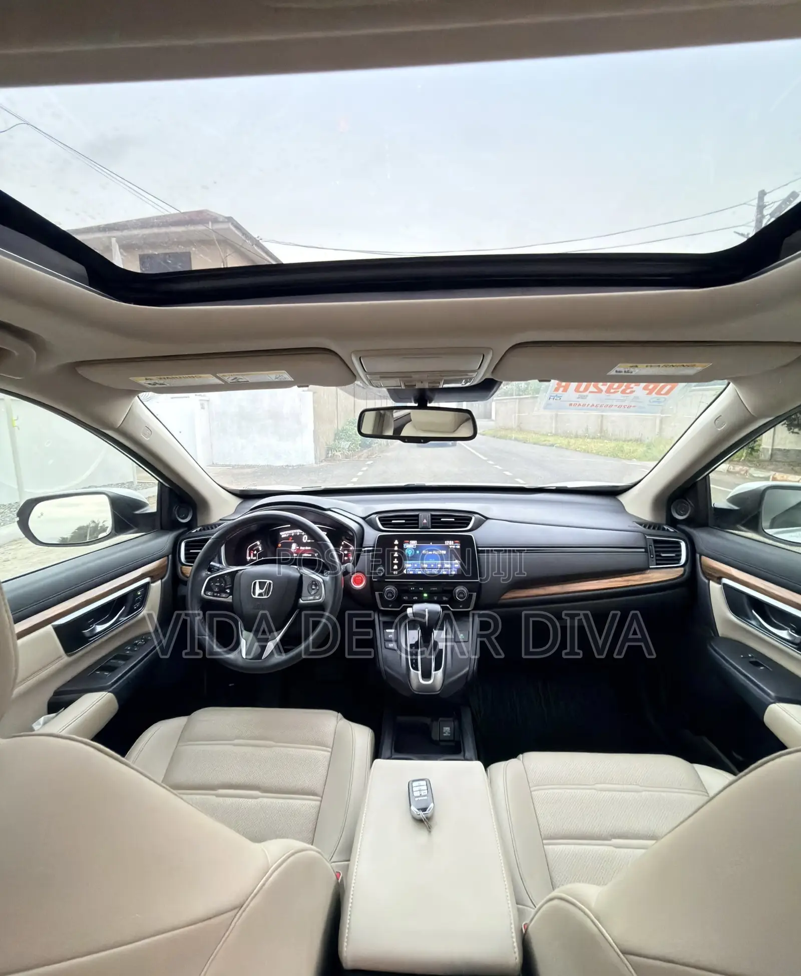 Honda CR-V Touring AWD 2018 White