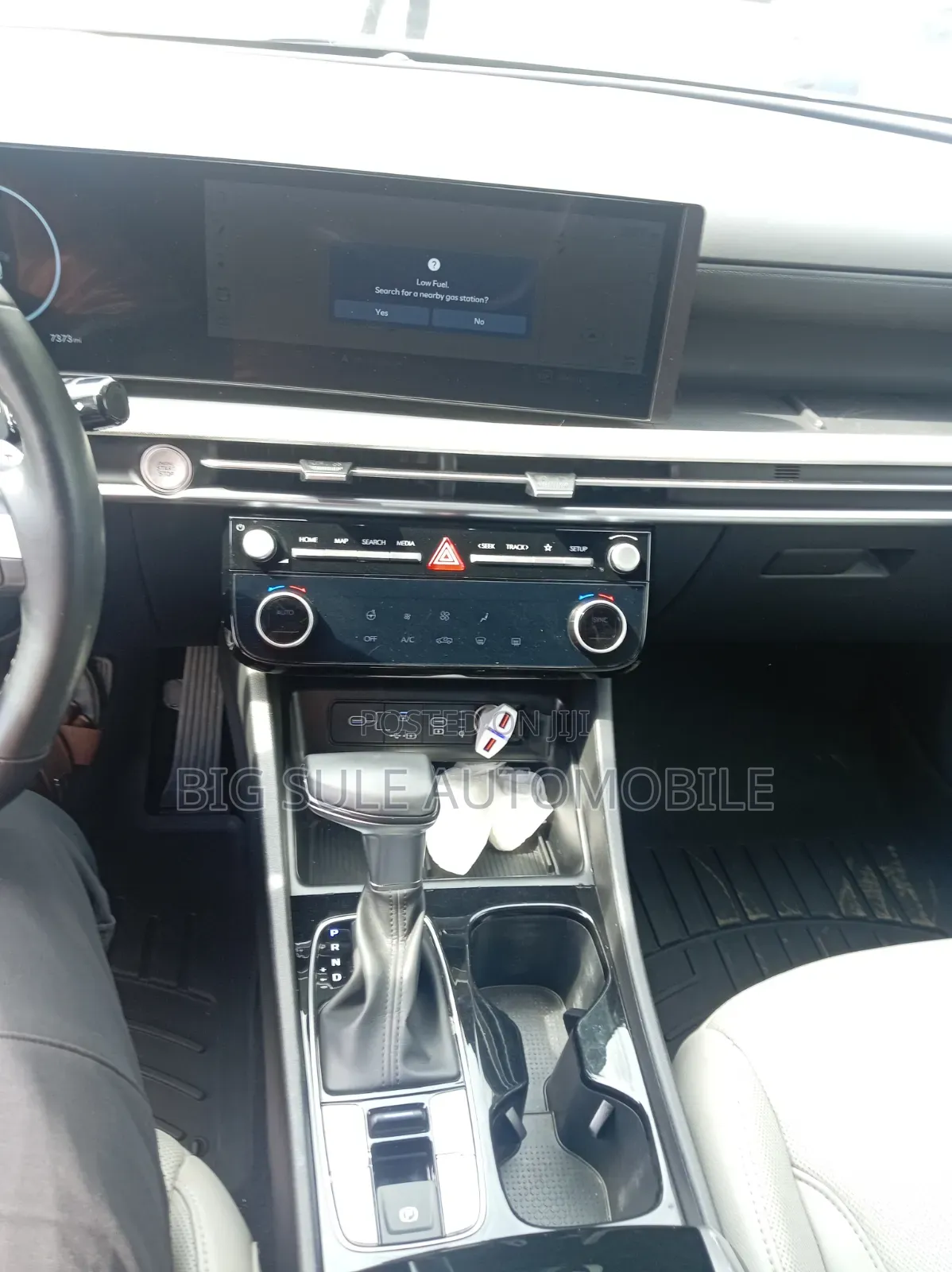 Hyundai Santa Cruz SE FWD 2025 White