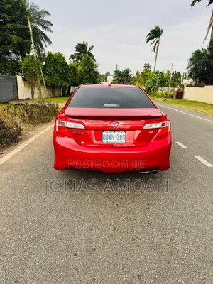 Toyota Camry SE 4dr Sedan (2.5L 4cyl 6A) 2014 Red