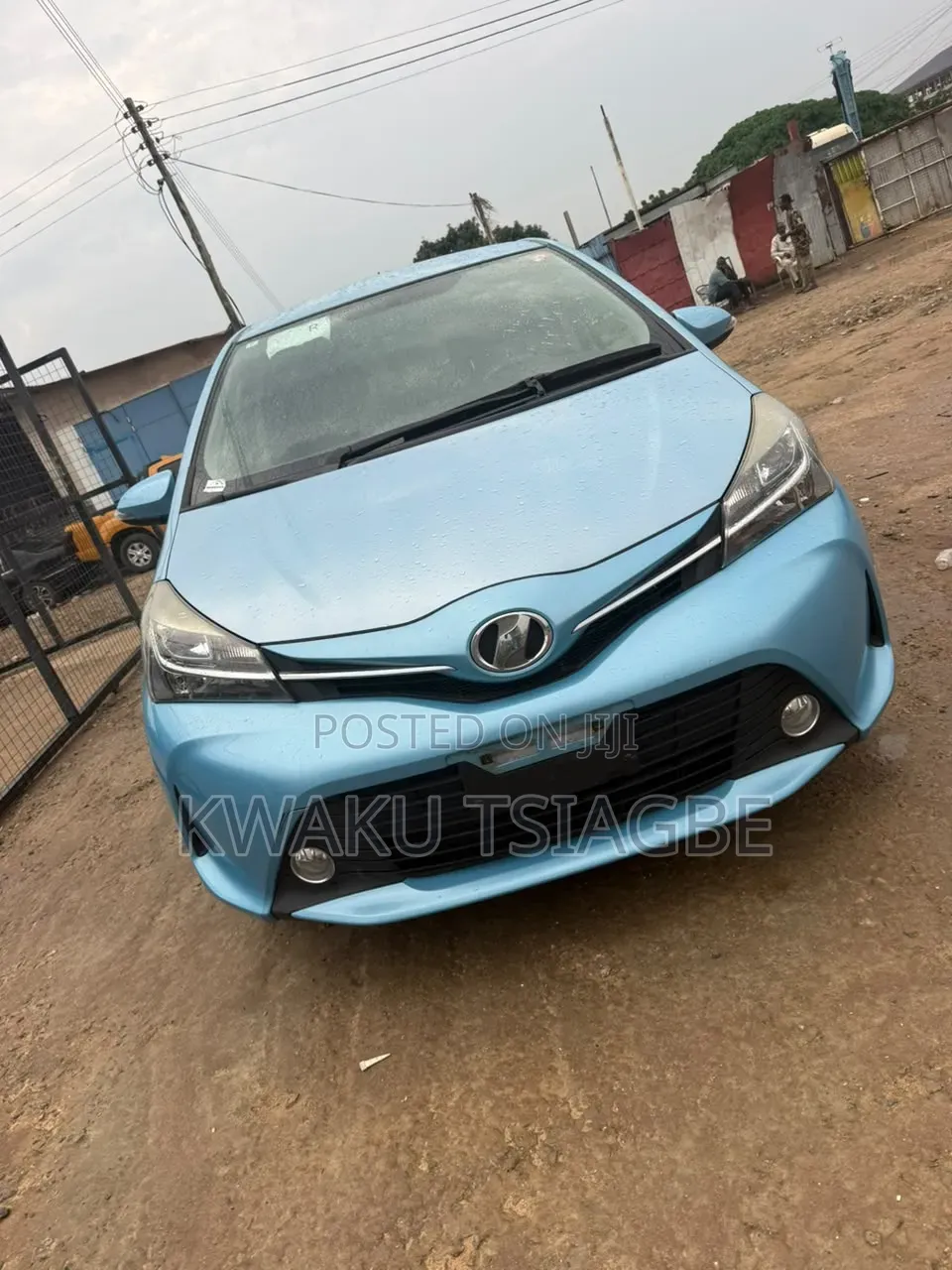 Toyota Vitz 1.3 FWD 5dr 2015 Blue