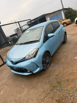 Toyota Vitz 1.3 FWD 5dr 2015 Blue