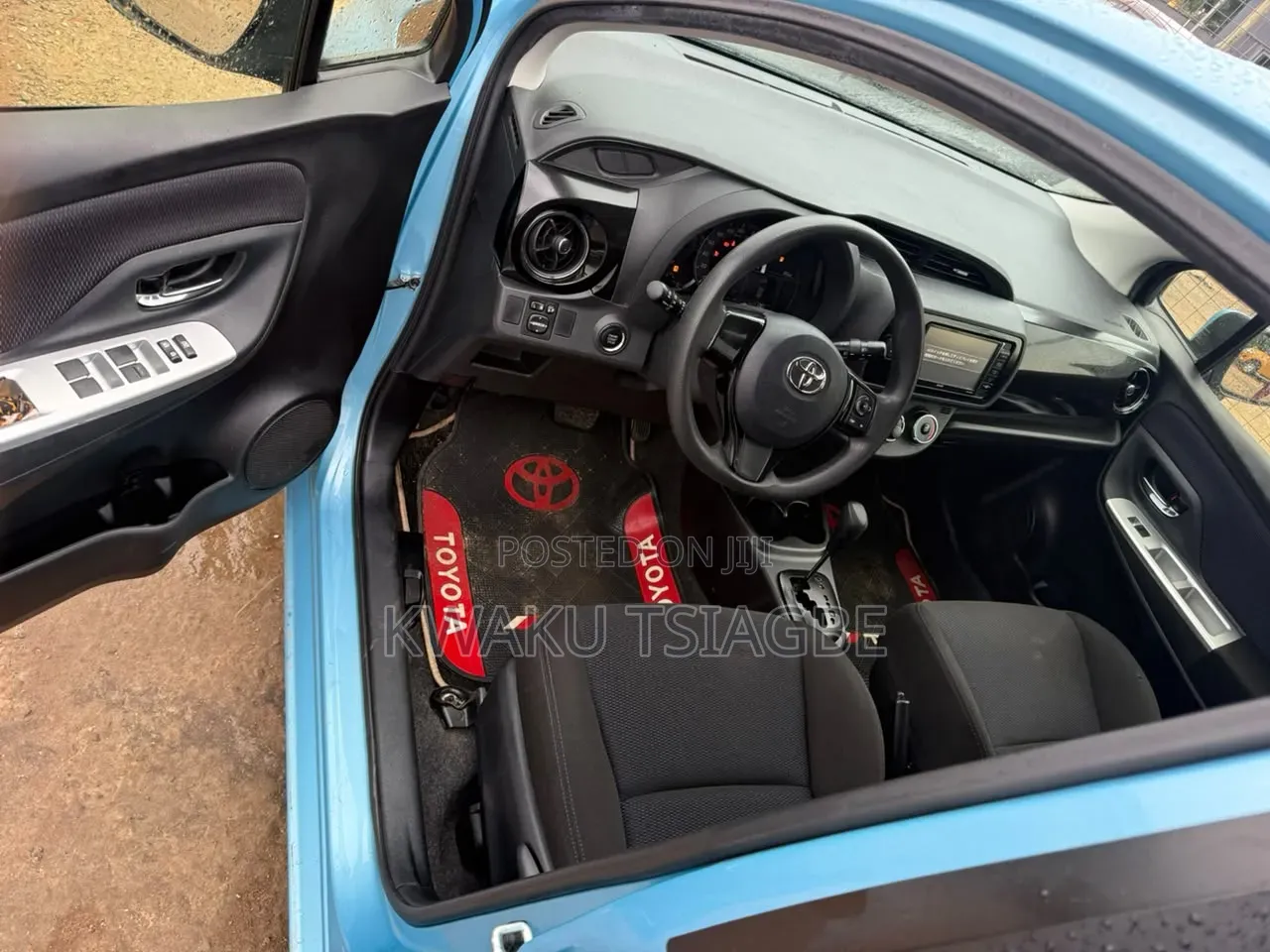 Toyota Vitz 1.3 FWD 5dr 2015 Blue