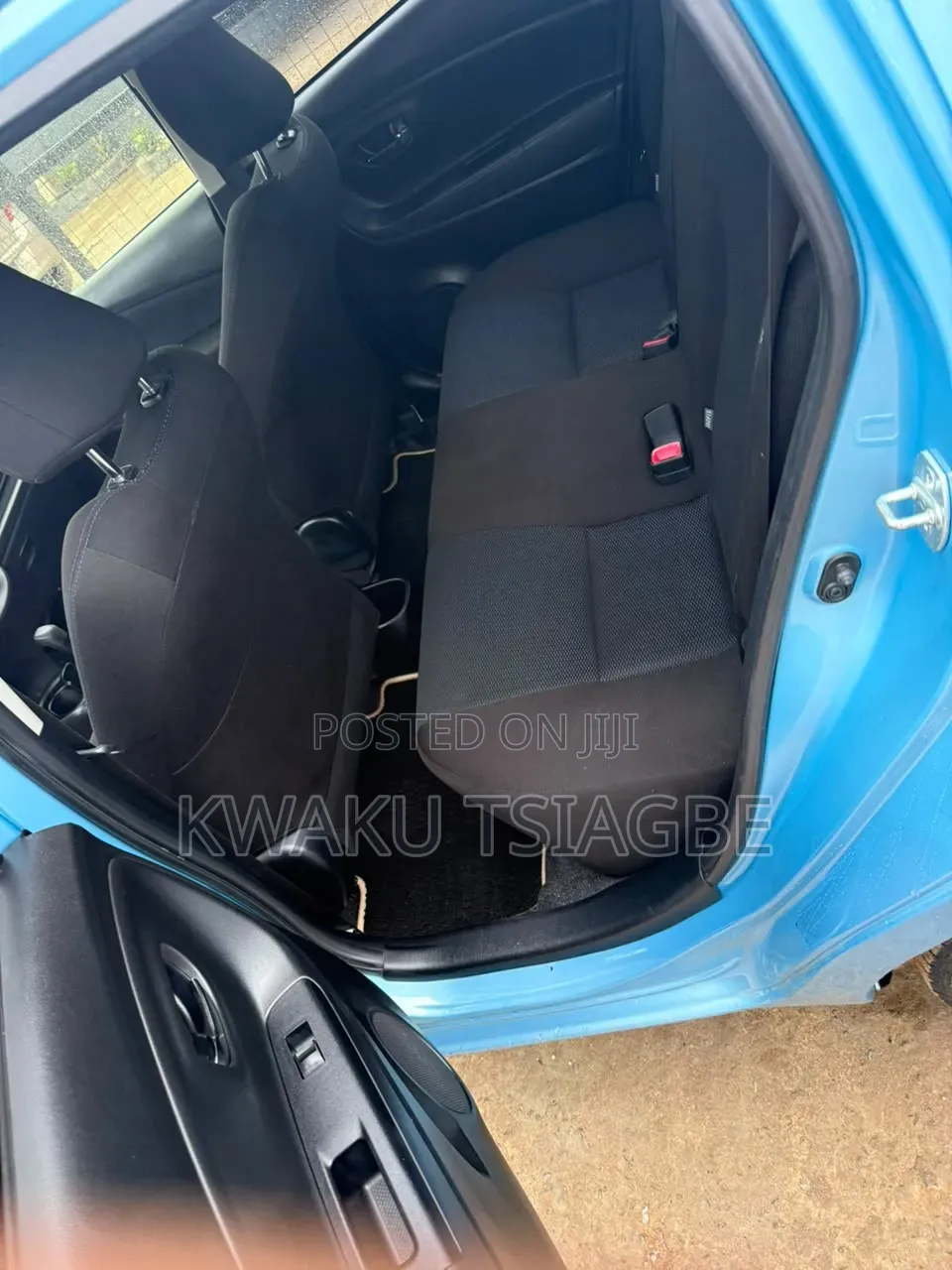 Toyota Vitz 1.3 FWD 5dr 2015 Blue