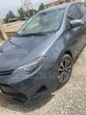 Toyota Corolla LE (1.8L 4cyl 2A) 2019 Gray