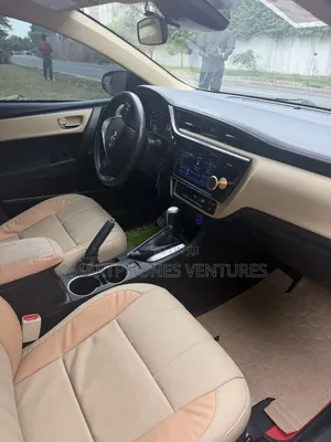 Toyota Corolla LE 4dr Sedan (1.8L 4cyl CVT) 2017 White