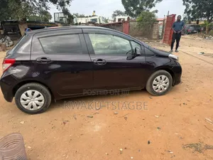 Toyota Vitz 1.3 FWD 5dr 2014 Purple