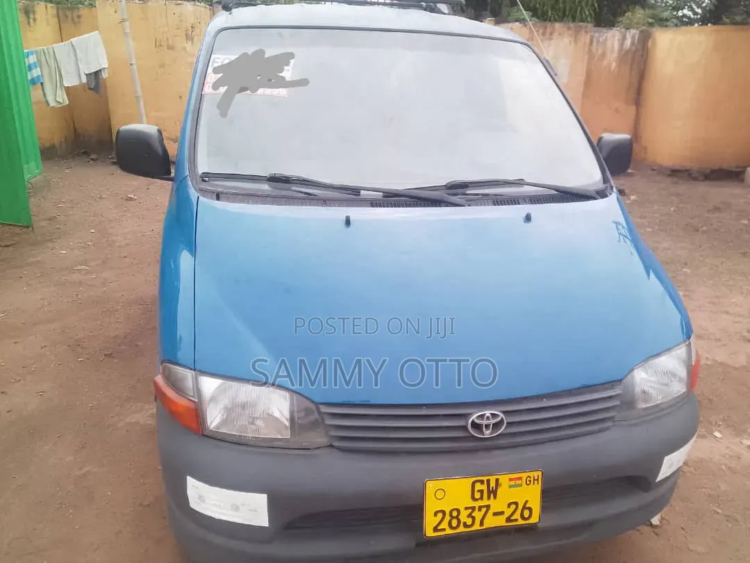 Toyota HiAce 2013 Blue