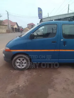 Toyota HiAce 2013 Blue