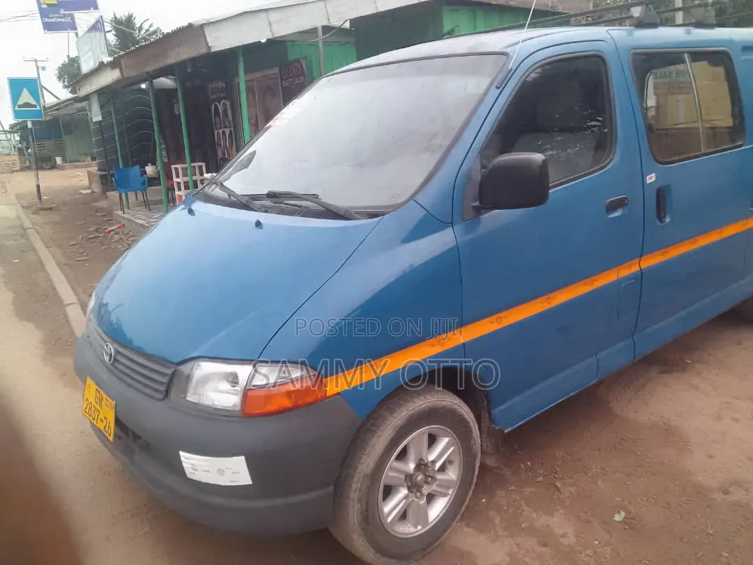 Toyota HiAce 2013 Blue