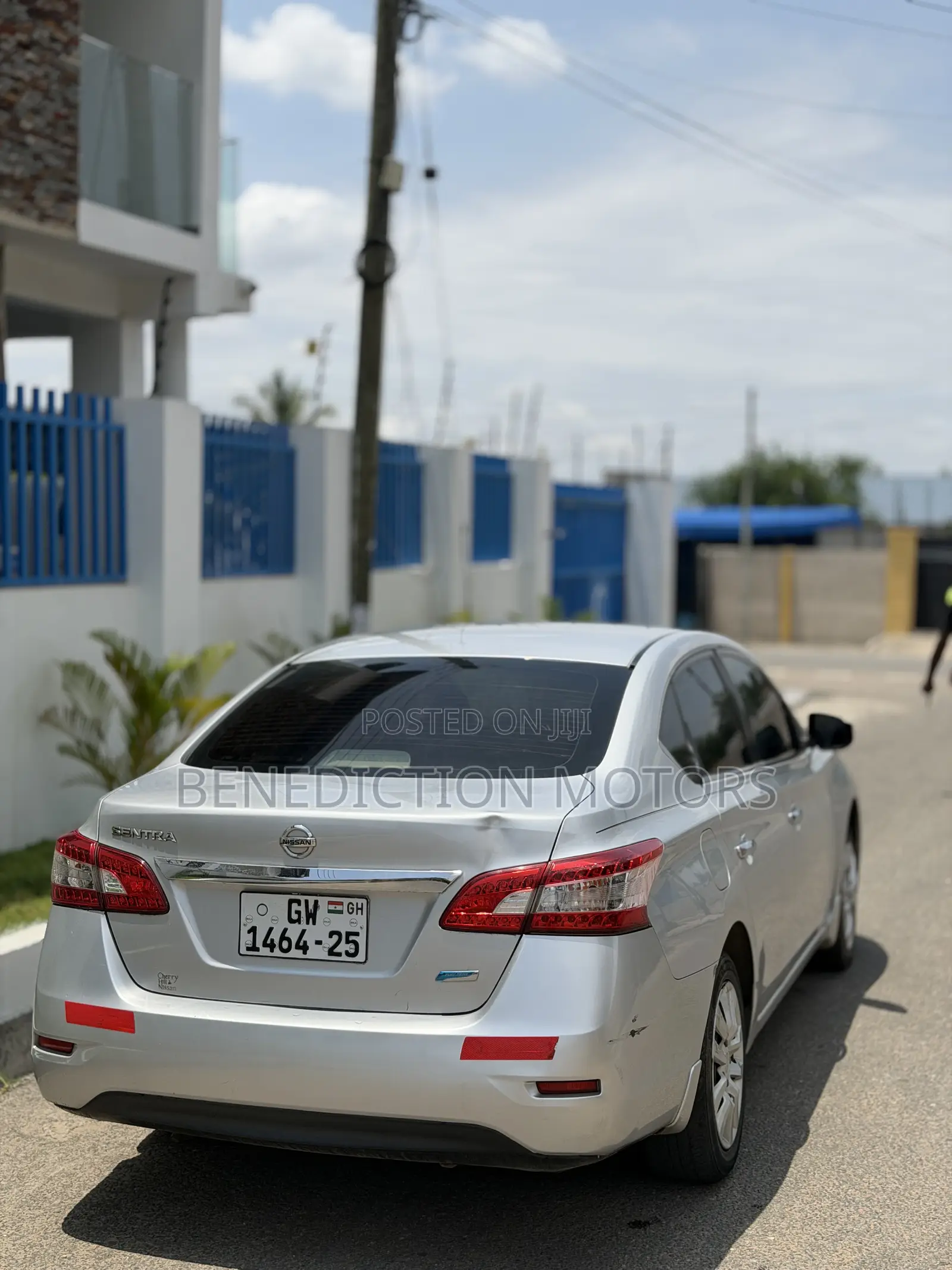 Nissan Sentra SL 4dr Sedan (1.8L 4cyl CVT) 2015 Silver