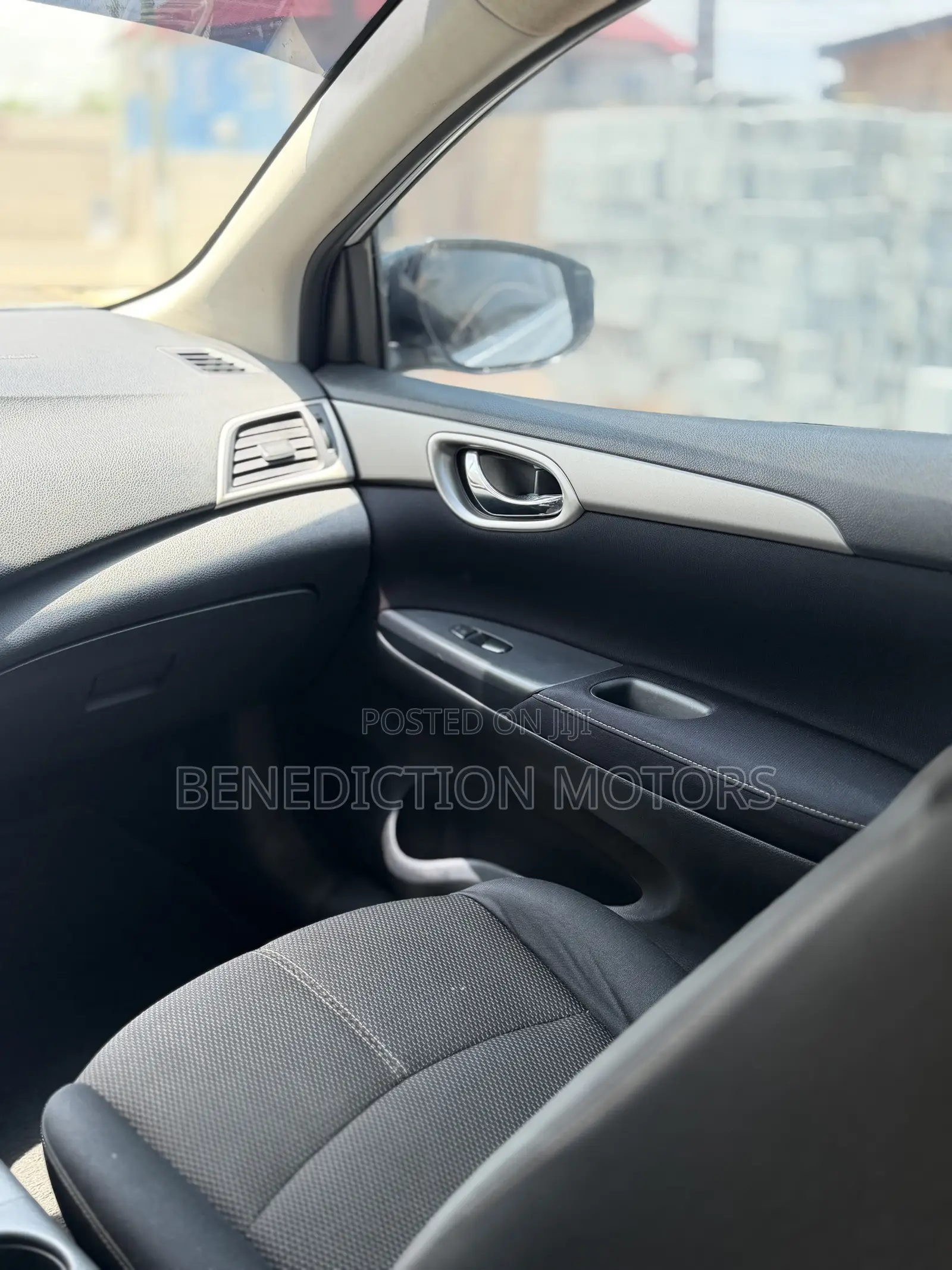 Nissan Sentra SL 4dr Sedan (1.8L 4cyl CVT) 2015 Silver